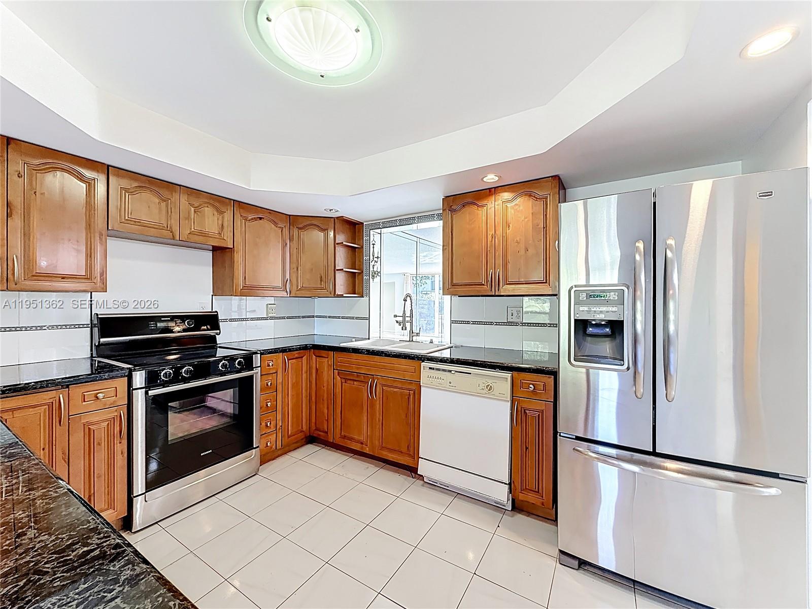 2412 NE 11th St # 160