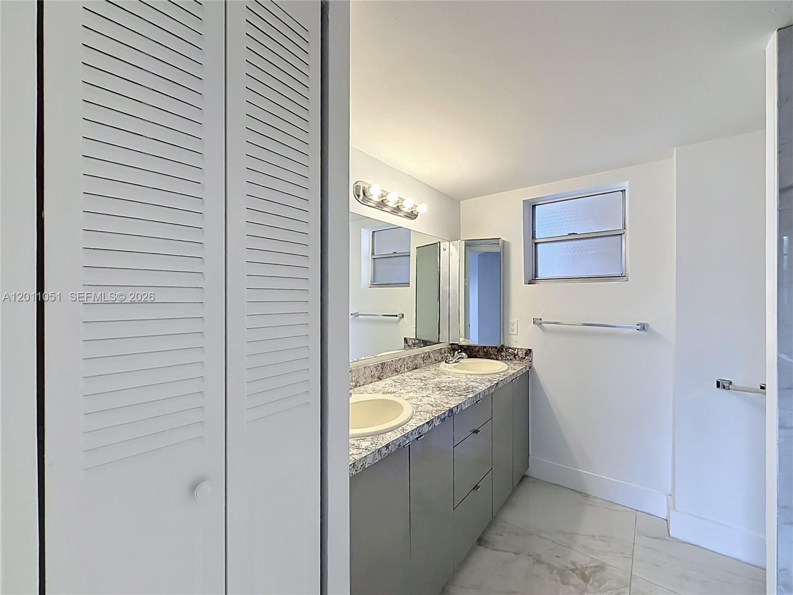 16400 NE 17th Ave # 306