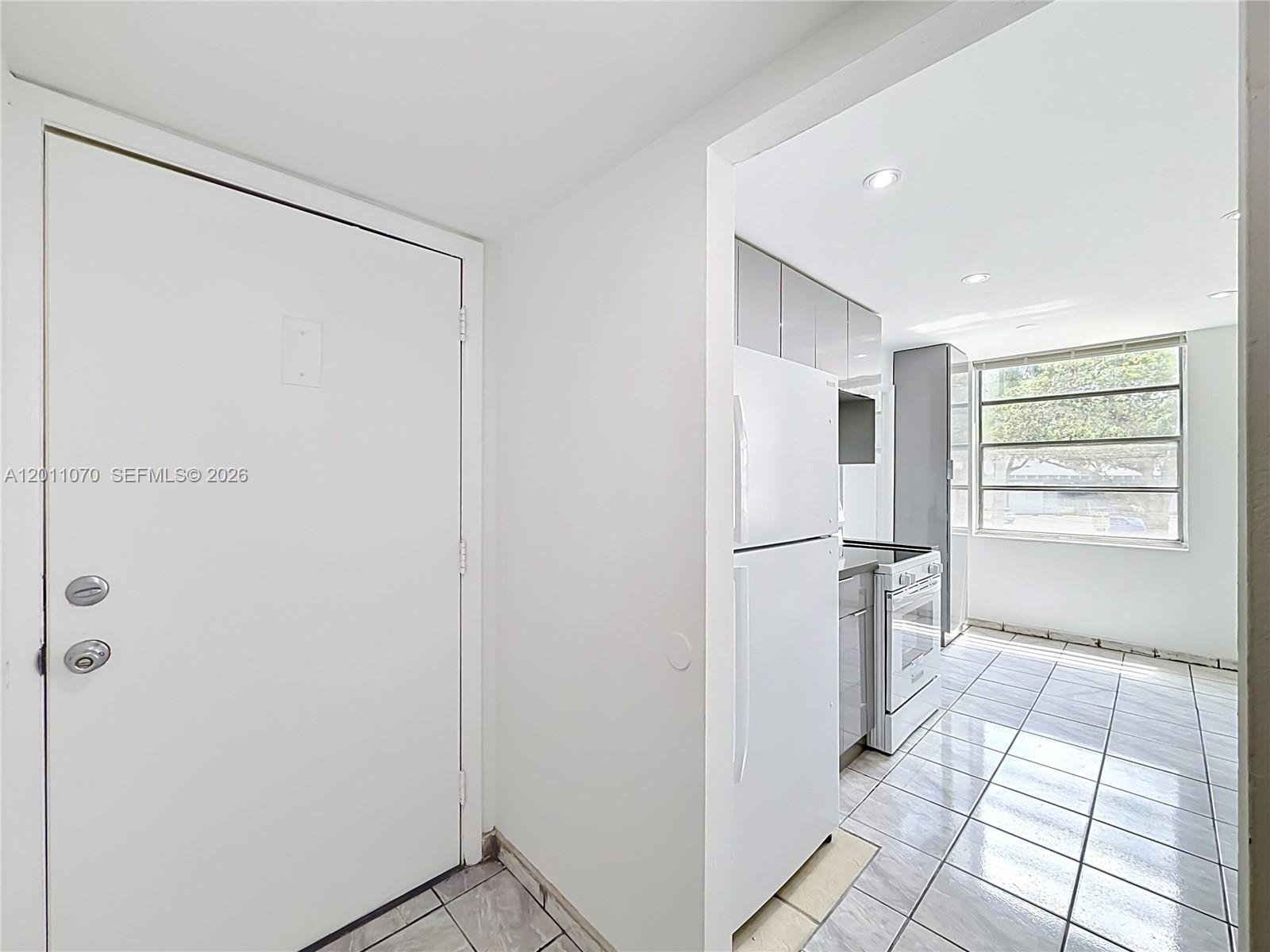 16400 NE 17th Ave # 306