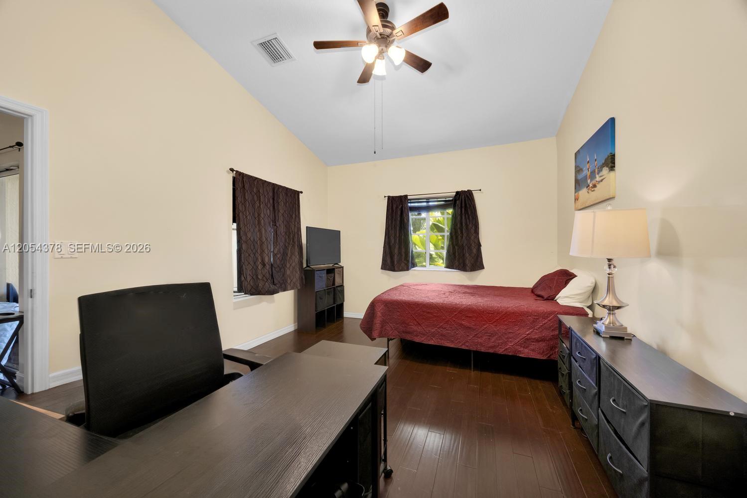 3326 NE 11th Dr