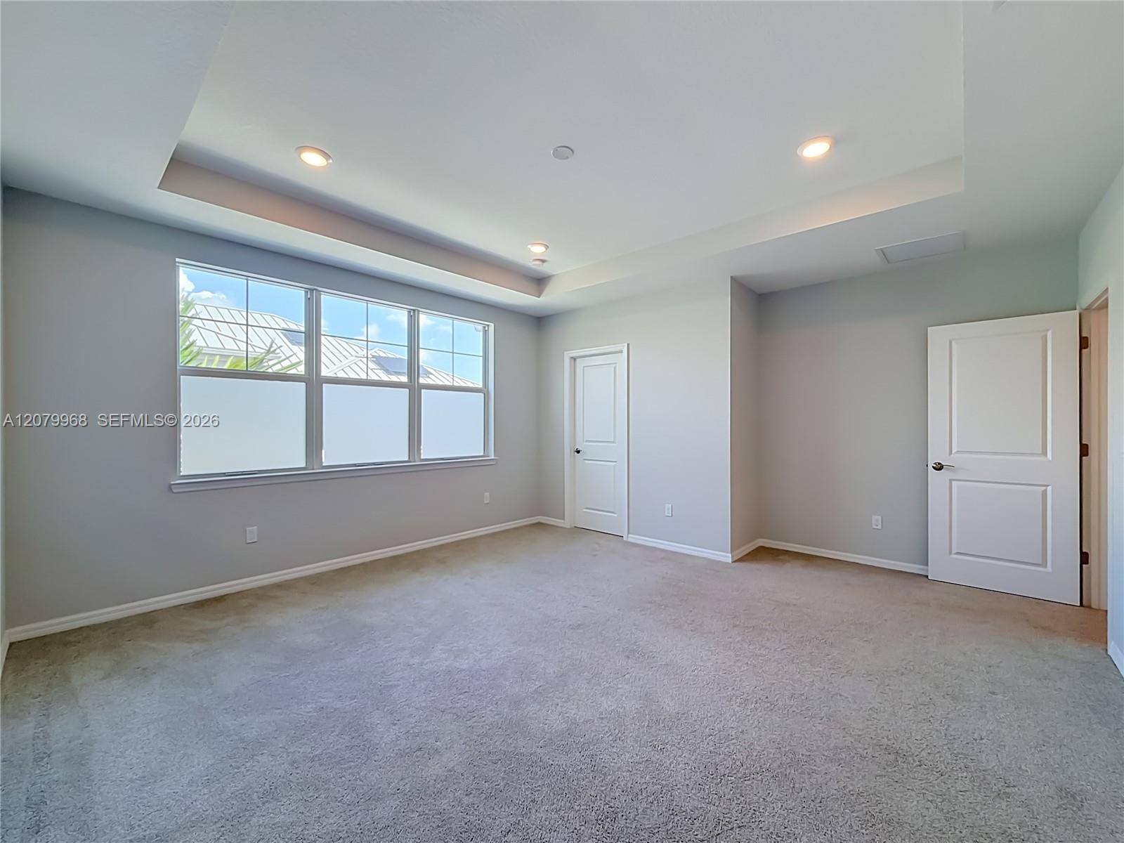 1040 Eucalyptus Dr # 2