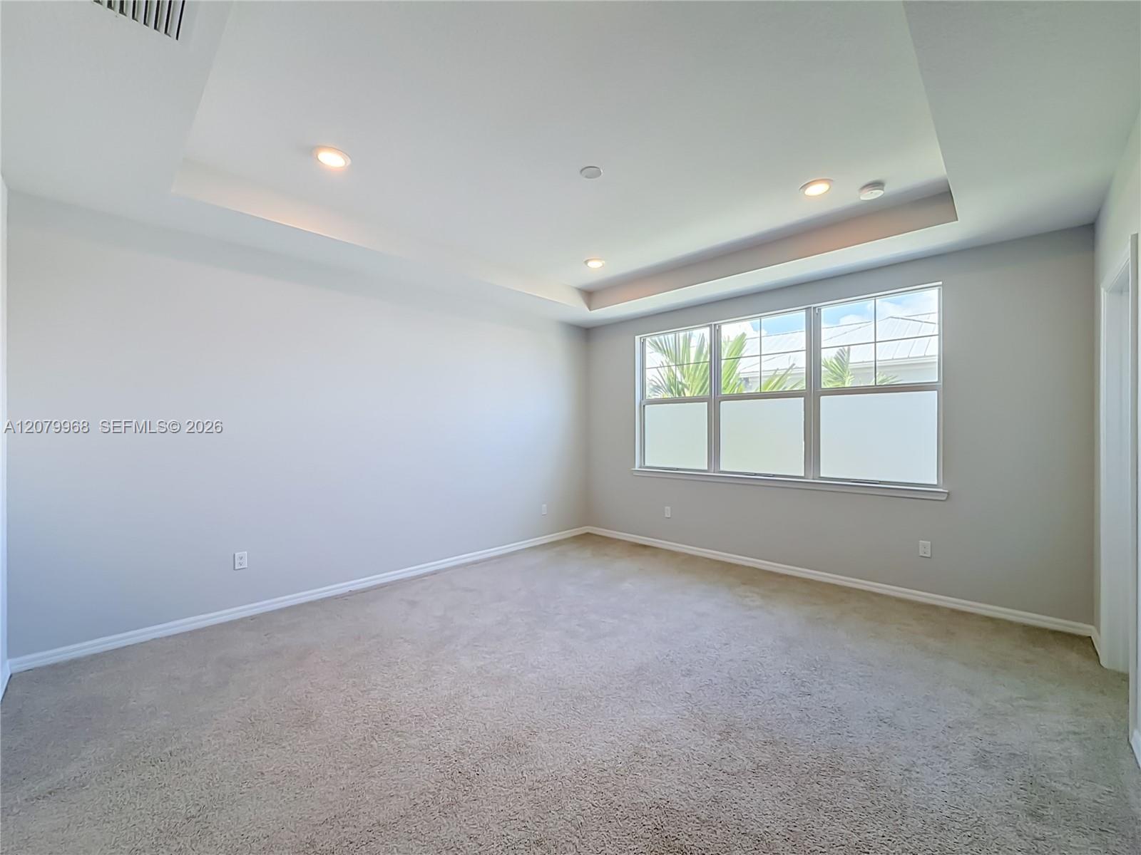 1040 Eucalyptus Dr # 2