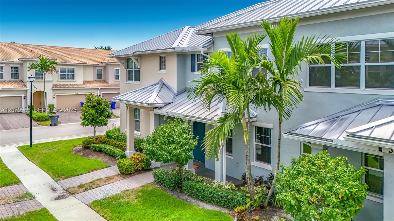 1040 Eucalyptus Dr # 2