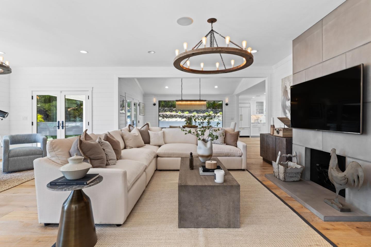 595 Summit Springs RD