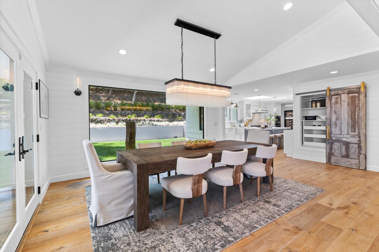 595 Summit Springs RD