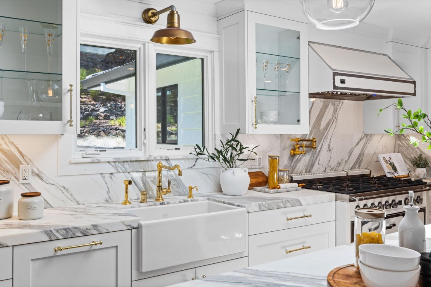 595 Summit Springs RD