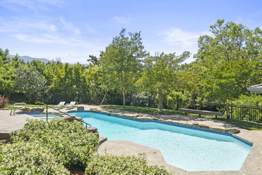 24600 Bella Ladera DR