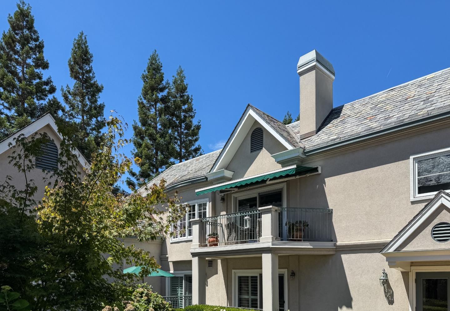 1 West Edith Avenue B208