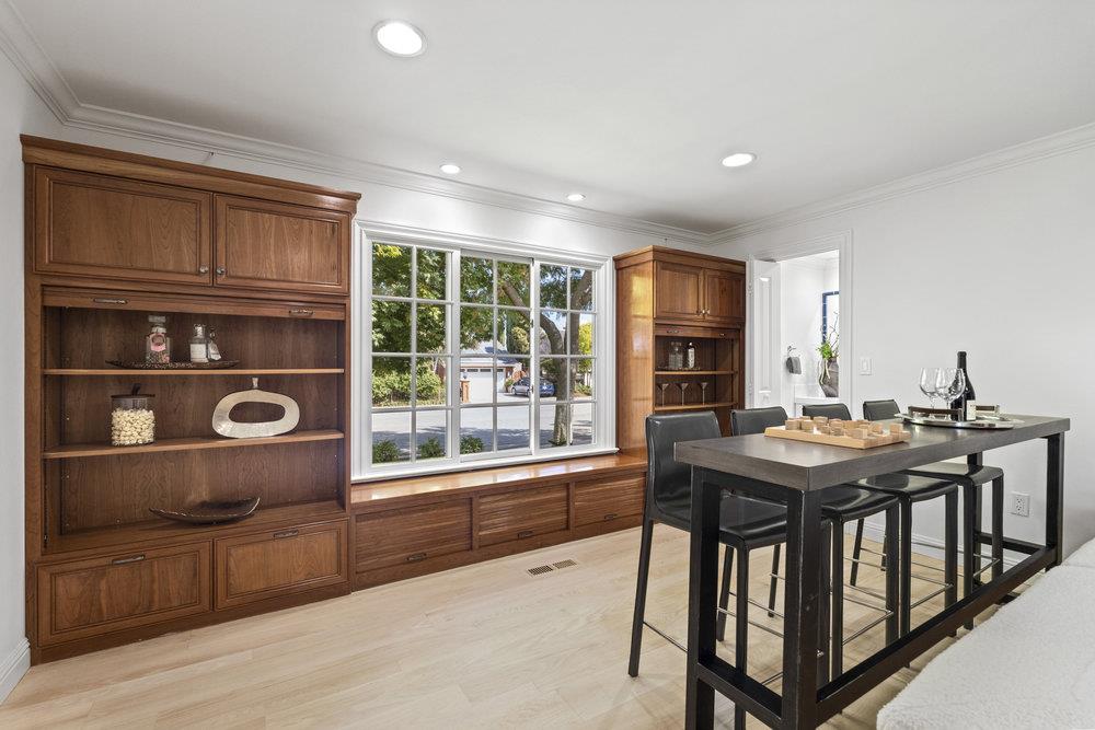 1405 Montclaire Place