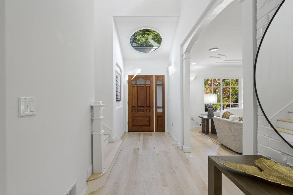 1405 Montclaire Place
