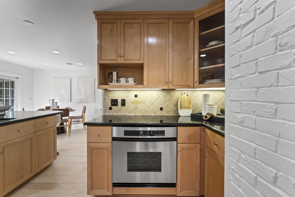 1405 Montclaire Place