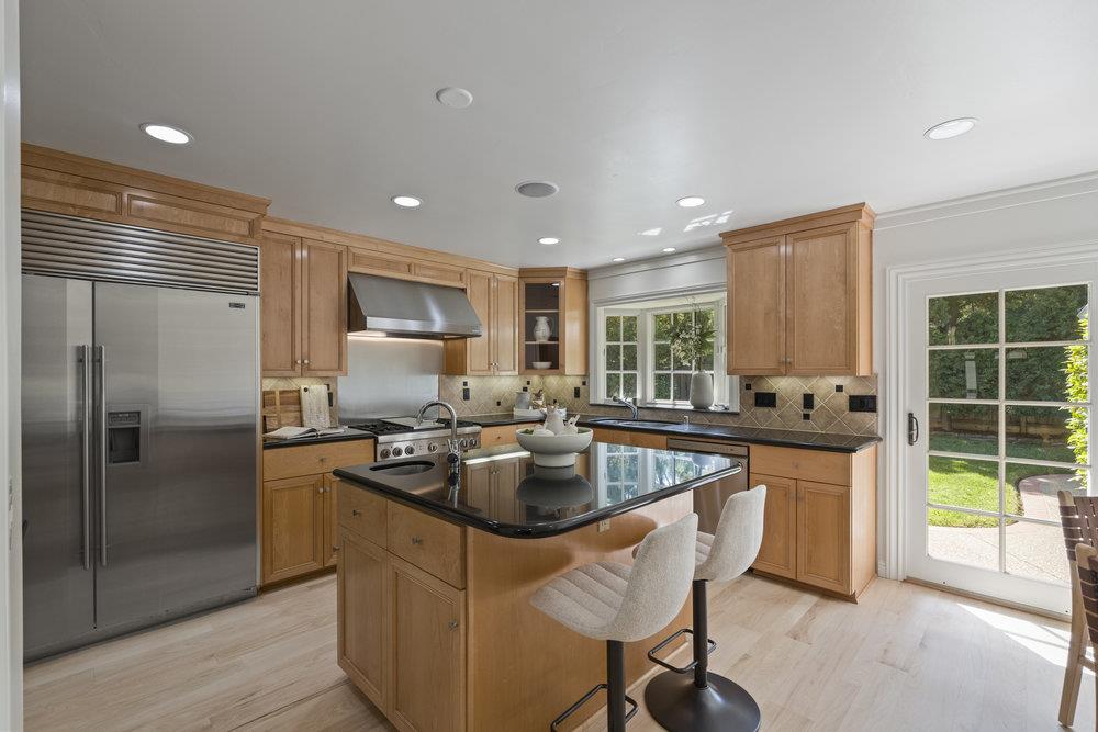 1405 Montclaire Place