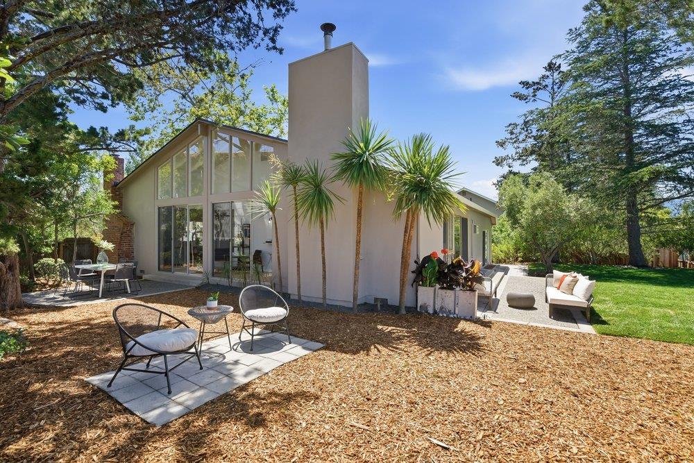 3162 La Mesa Drive
