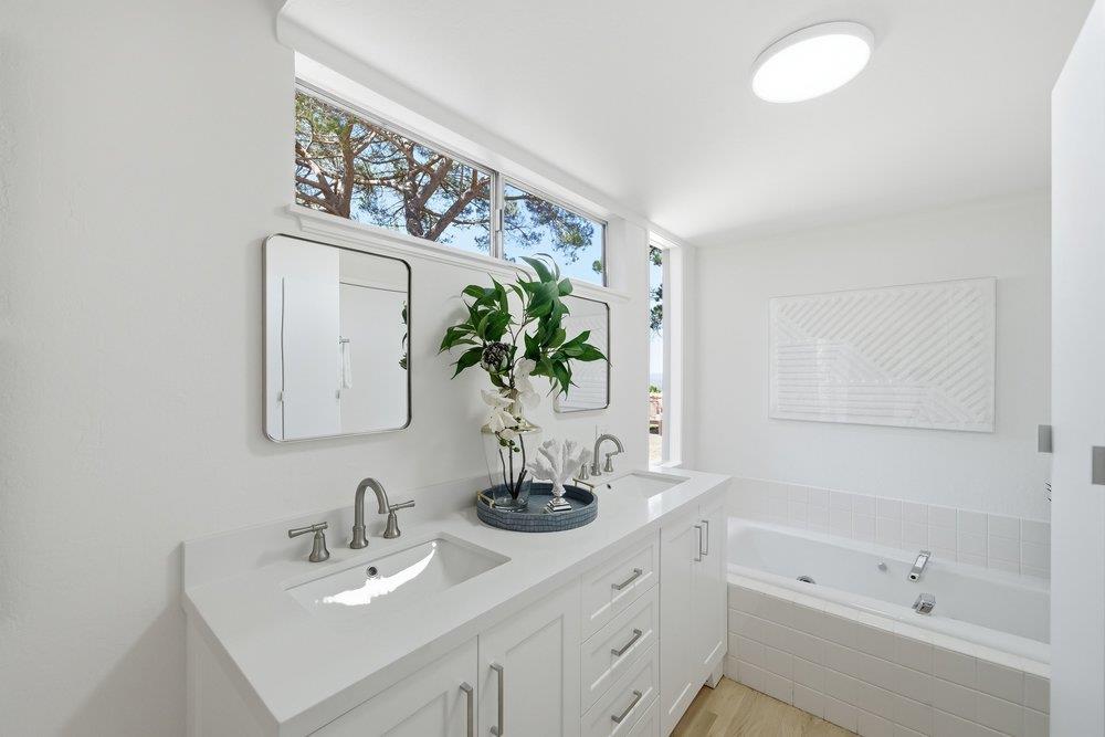 3162 La Mesa Drive