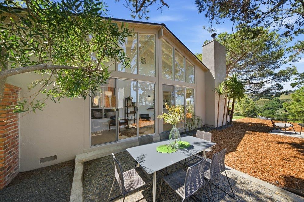 3162 La Mesa Drive