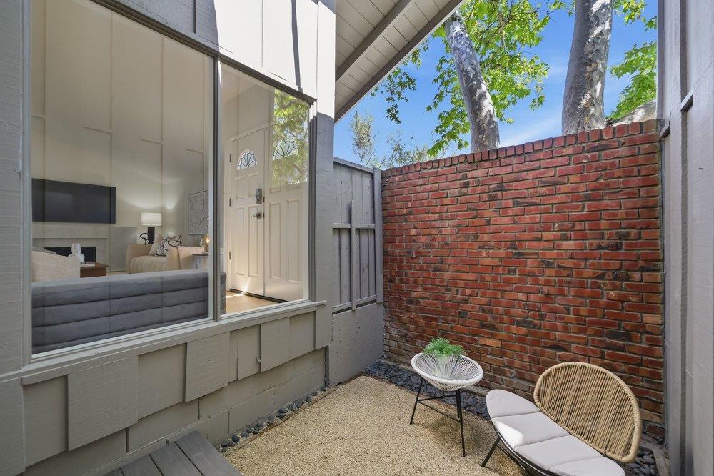 3162 La Mesa Drive