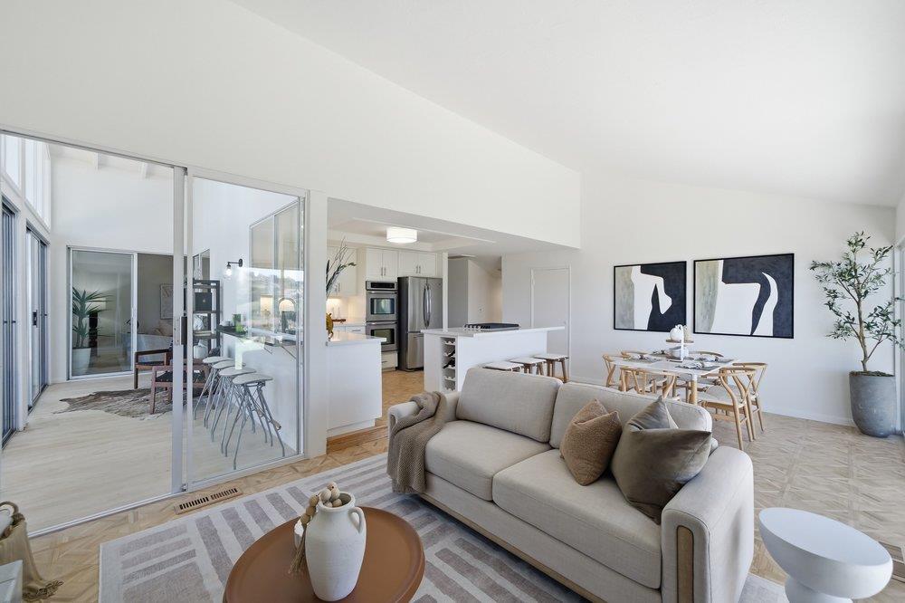 3162 La Mesa Drive