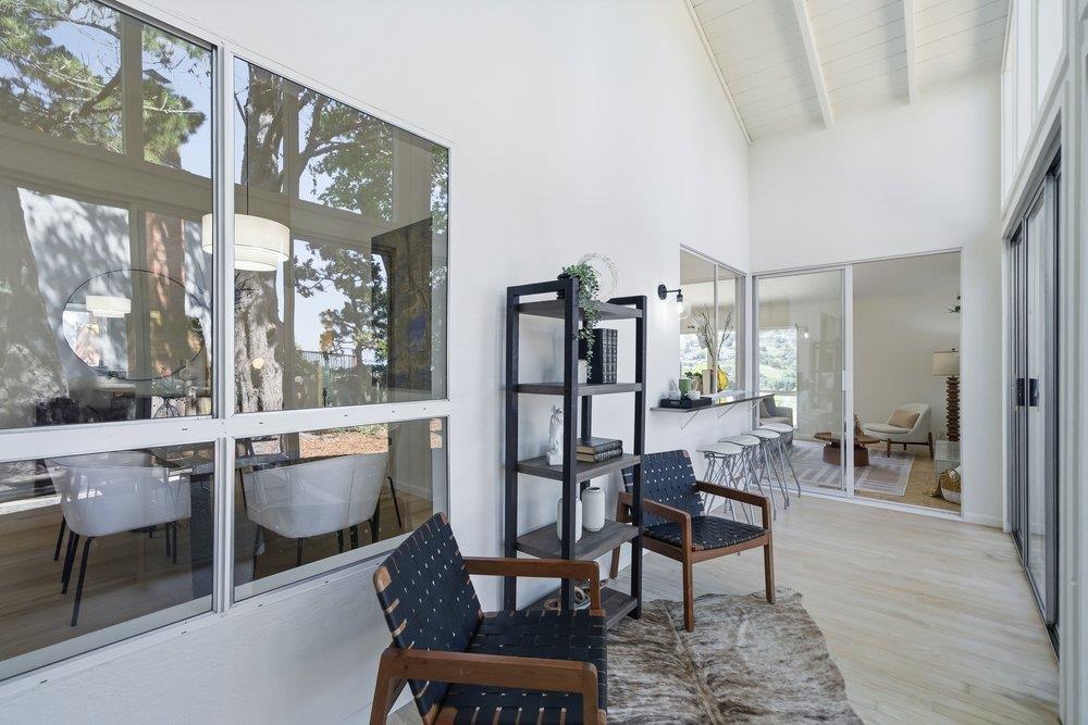 3162 La Mesa Drive