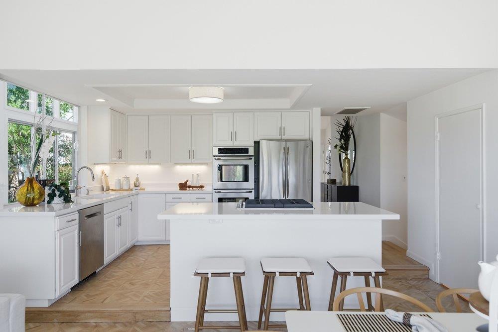 3162 La Mesa Drive