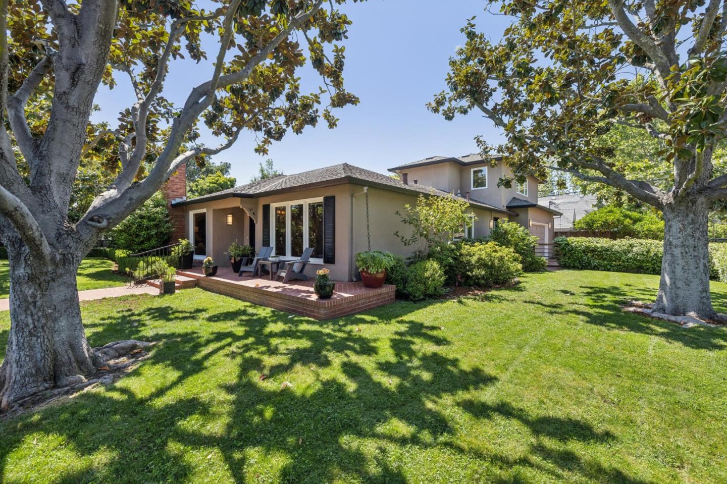 1800 Oakdell Drive