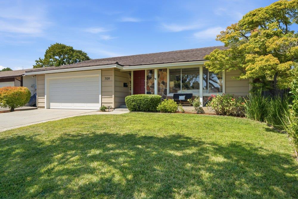 709 Carlisle WAY