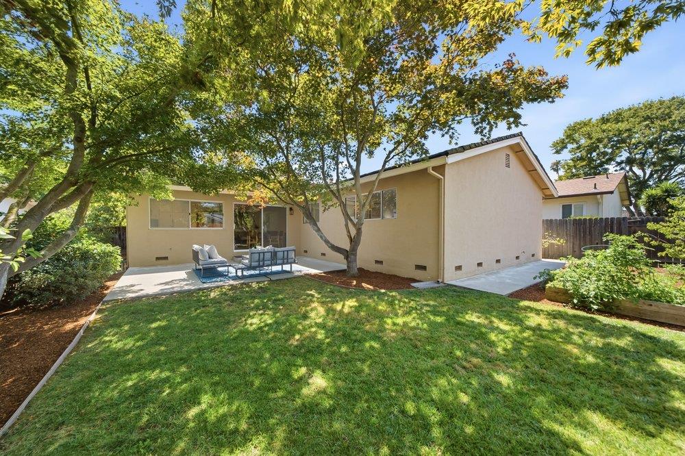 709 Carlisle WAY