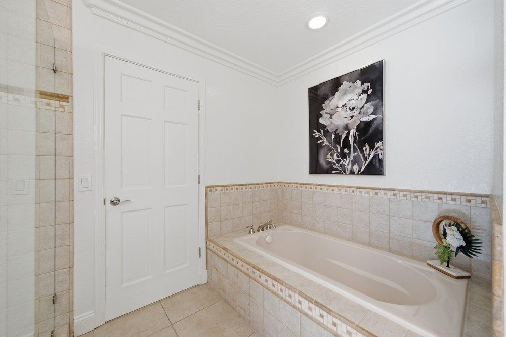 22608 Poppy DR