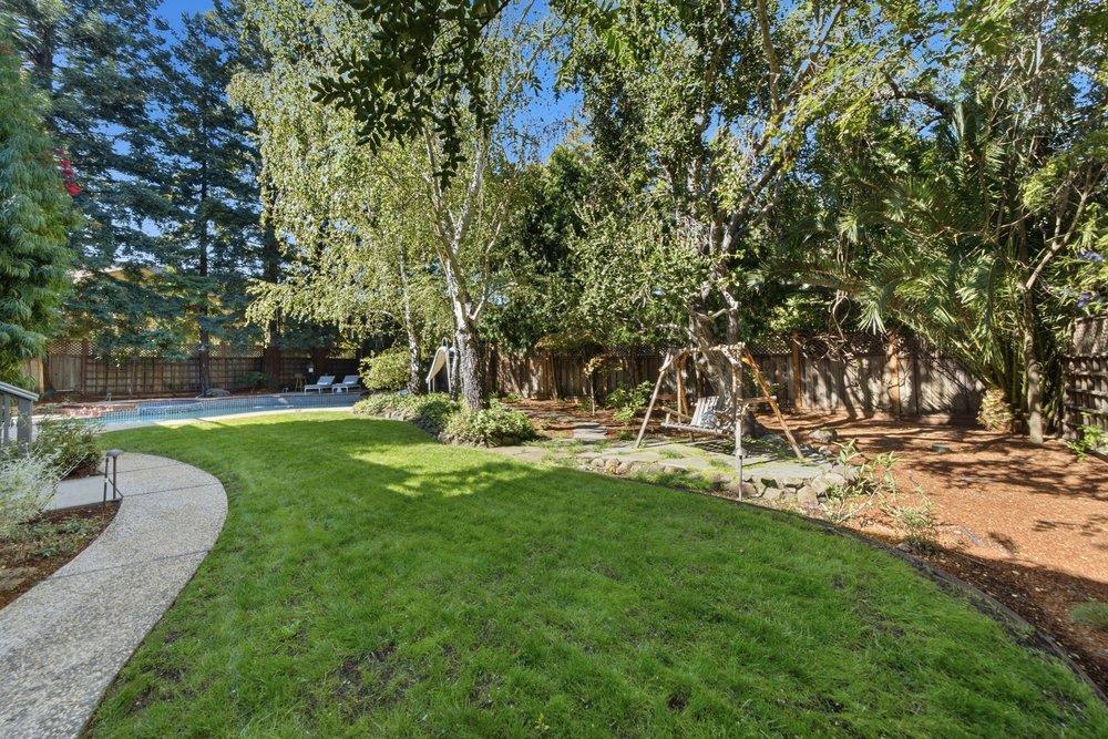 22608 Poppy DR