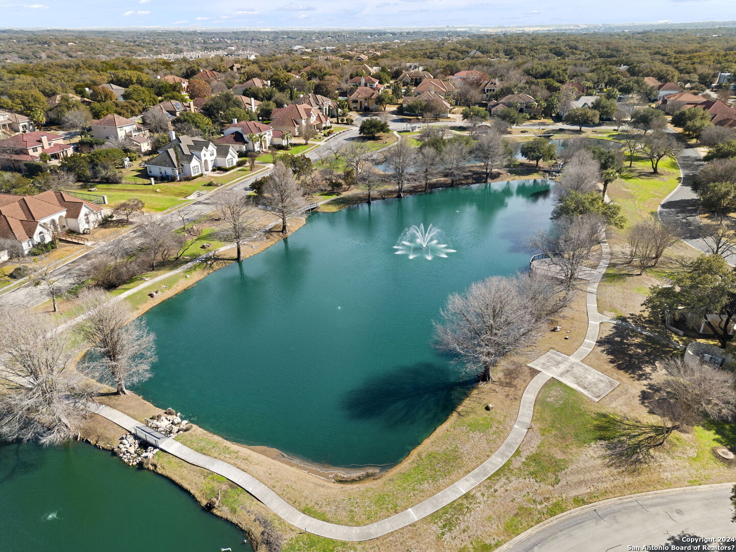 43 Three Lakes Dr