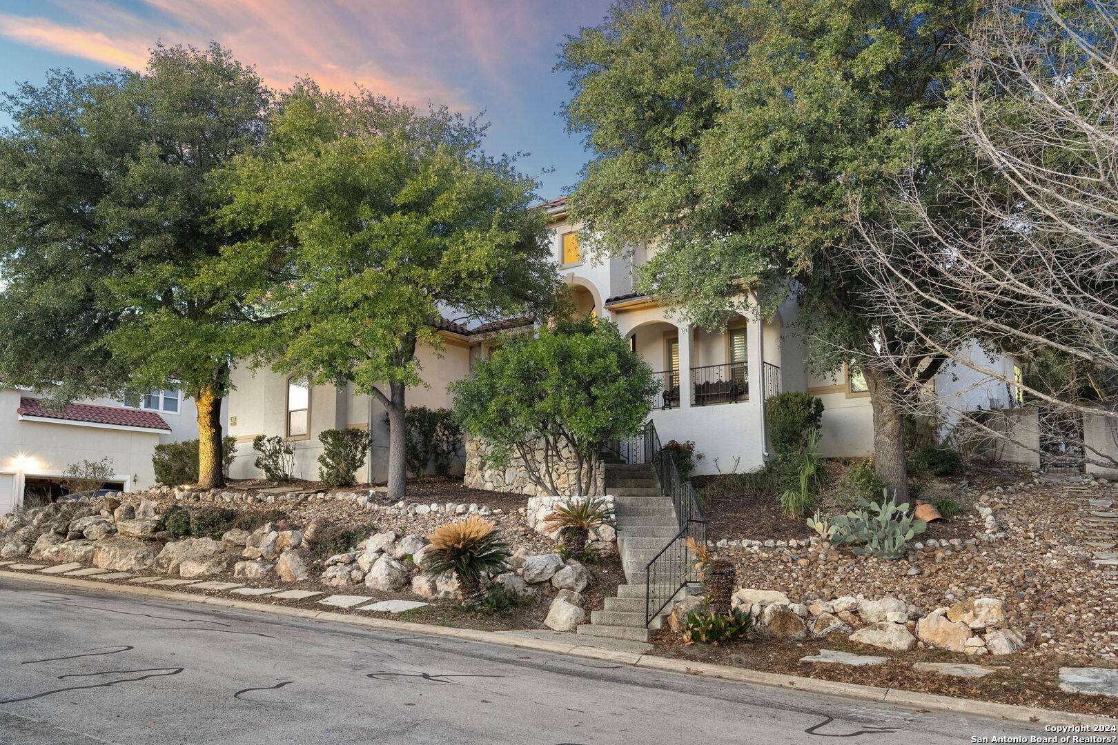 43 Three Lakes Dr