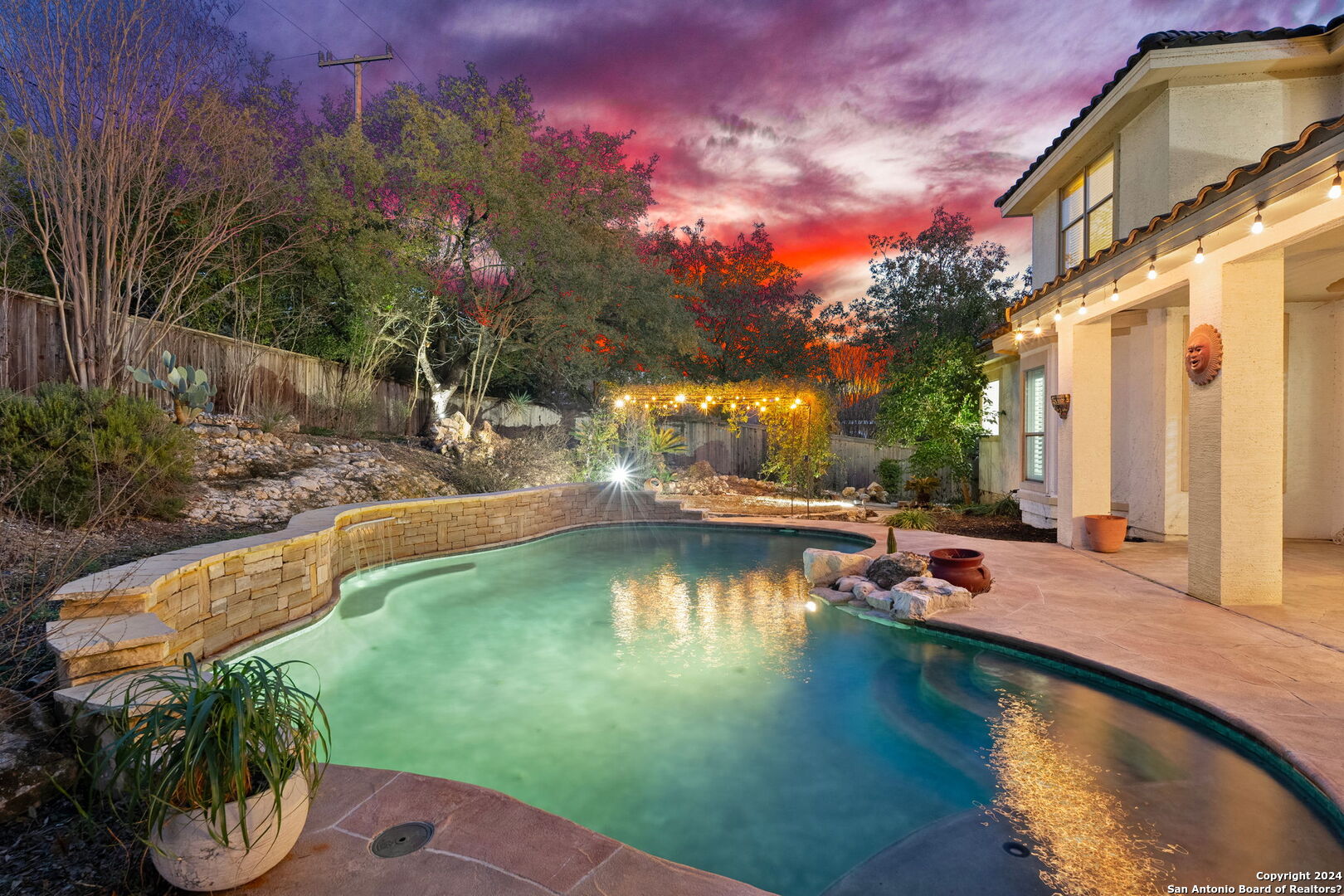 43 Three Lakes Dr