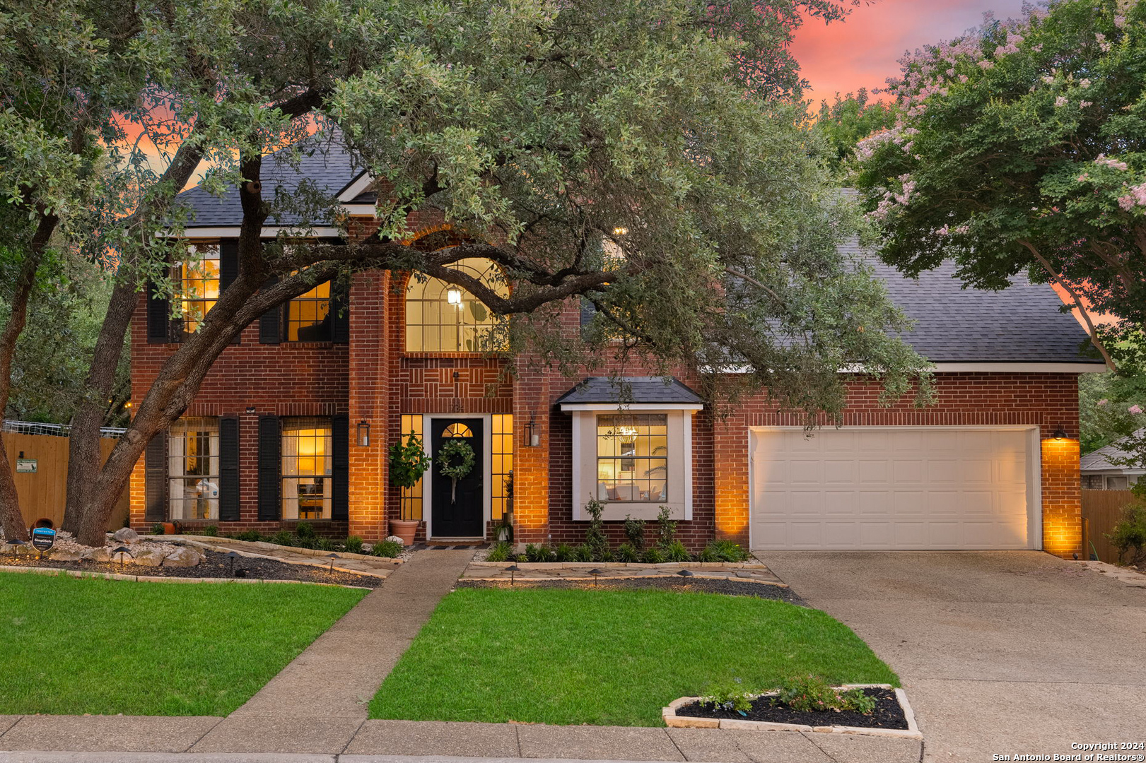 734 ARCH STONE