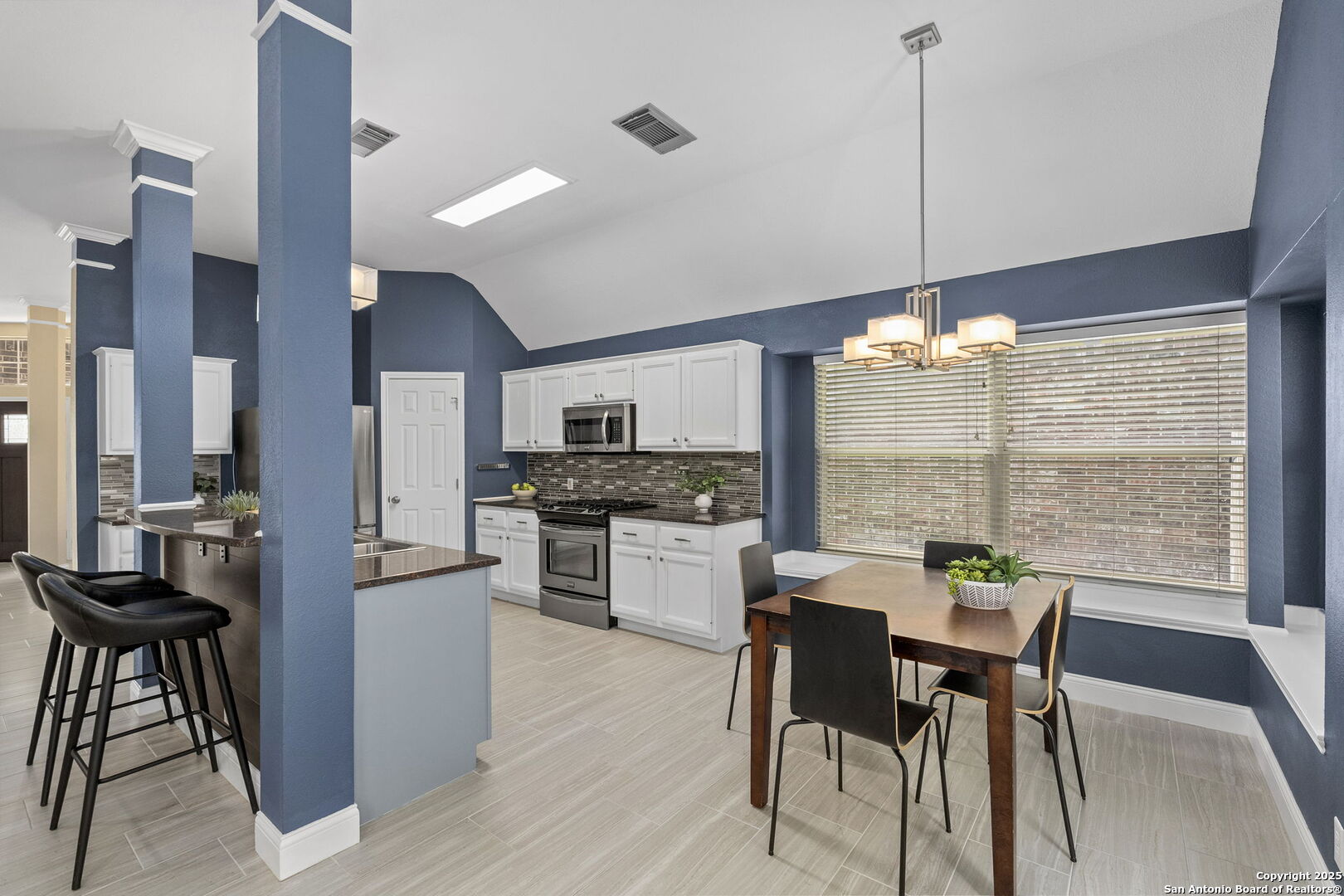 1219 Delmont Ct