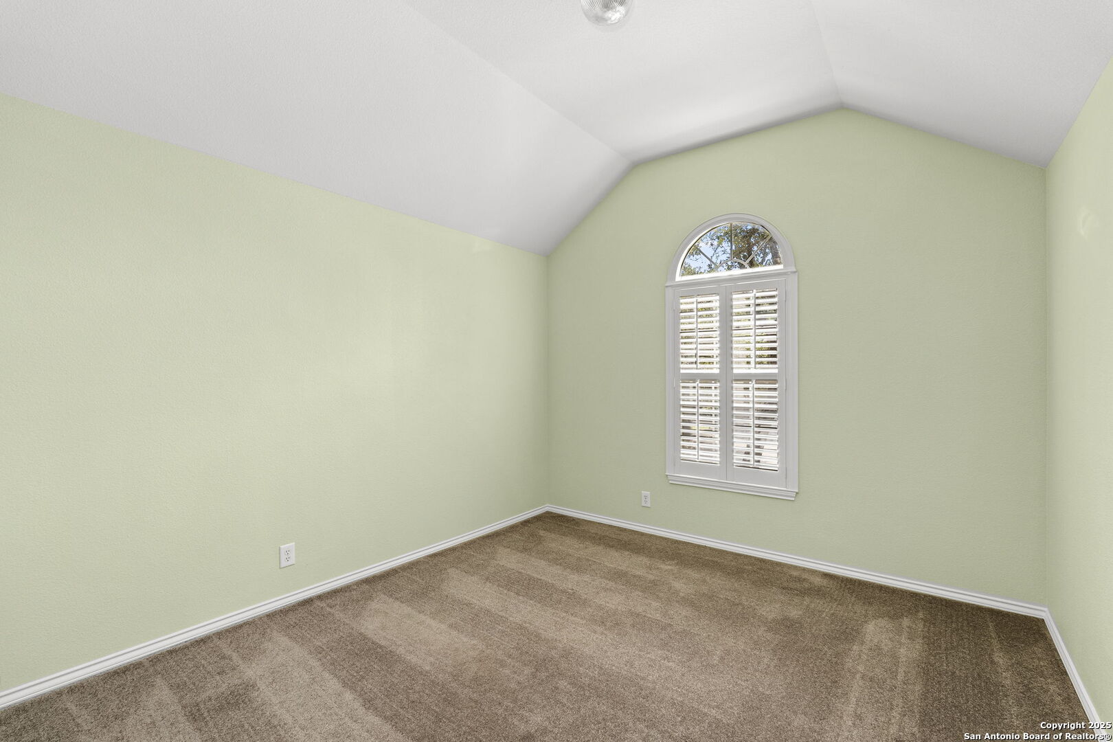 18852 Agin Ct