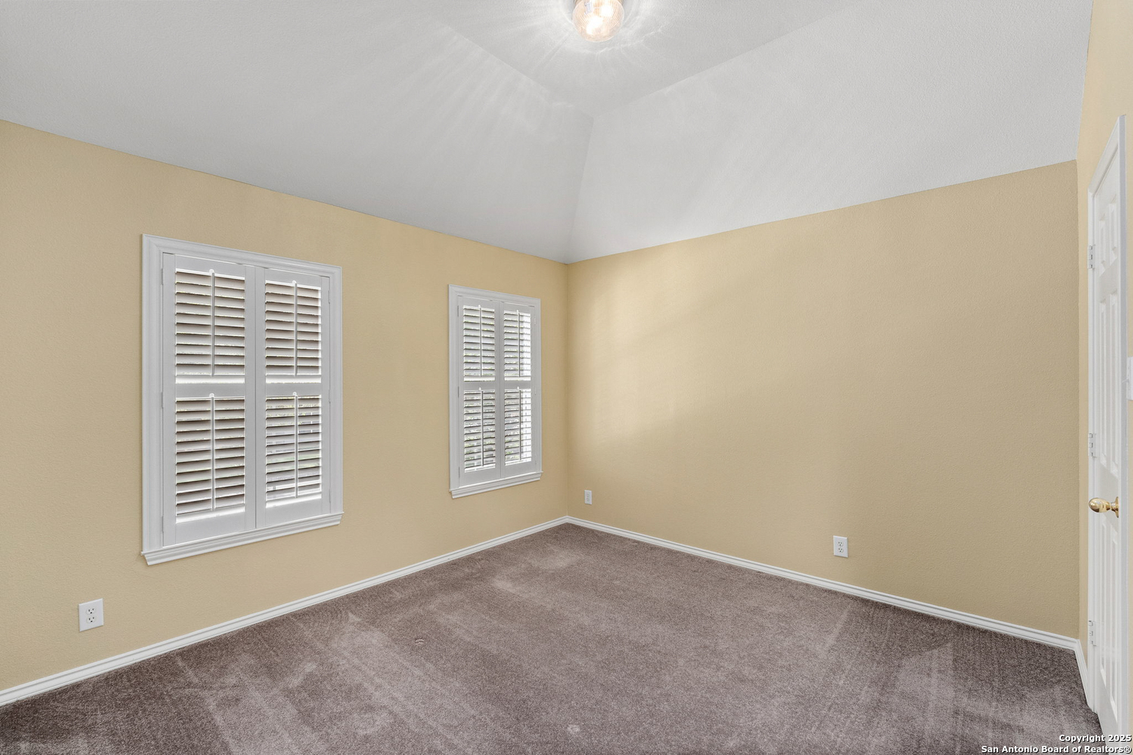 18852 Agin Ct