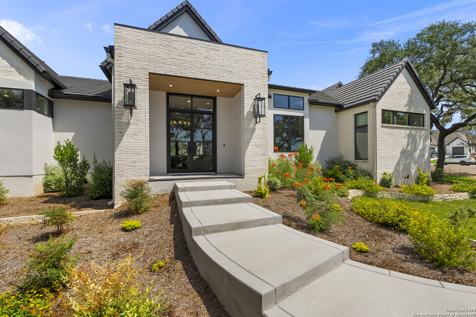 8191 Blue Oak Way