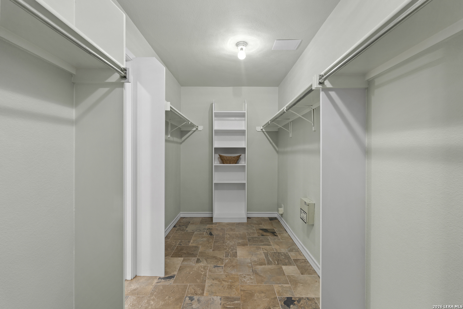 1722 Sandringham