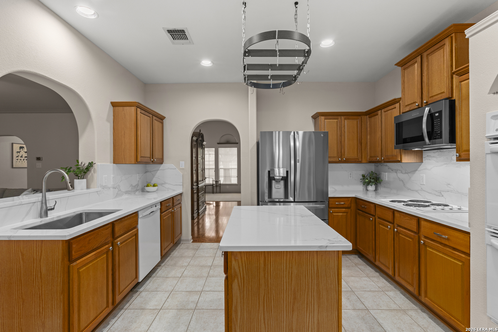 1319 Belclaire