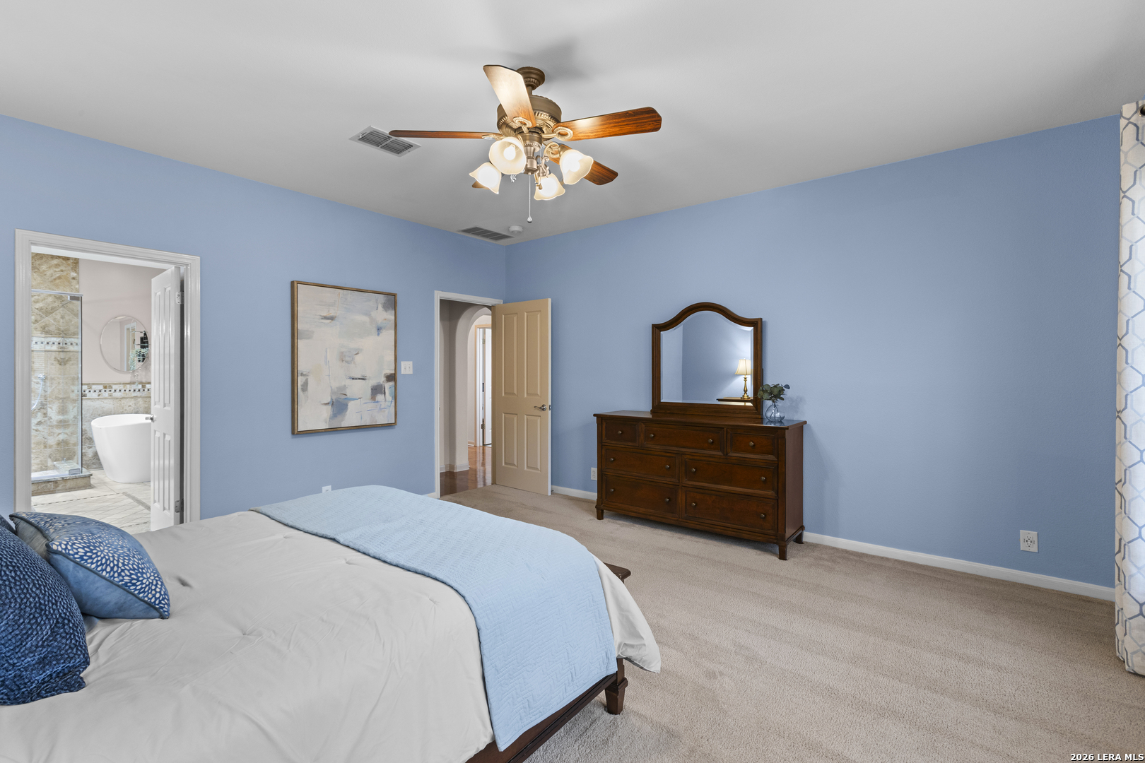 1319 Belclaire