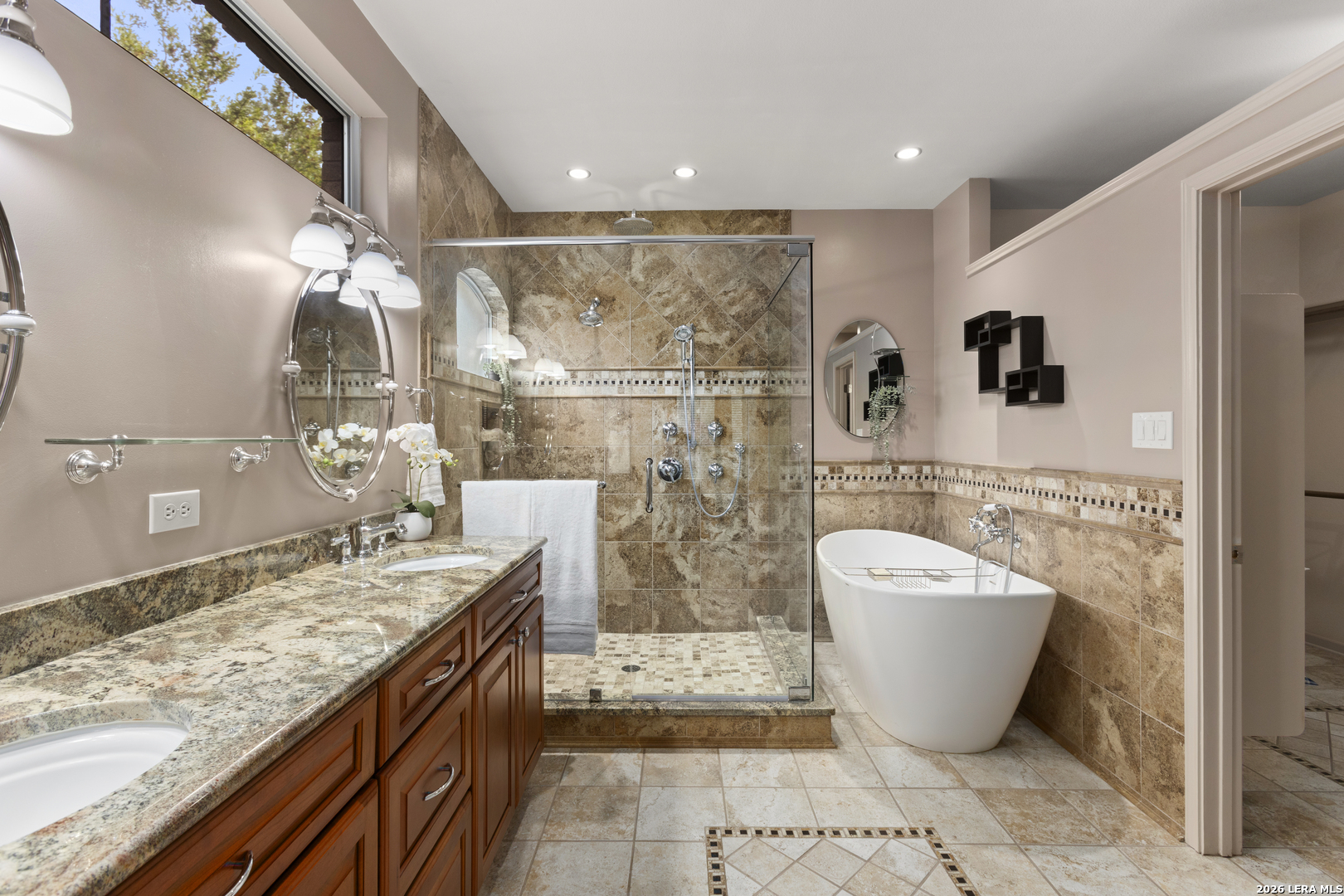 1319 Belclaire