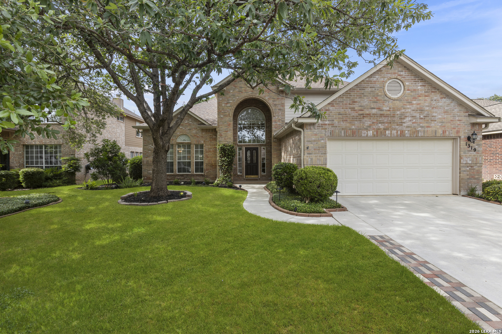 1319 Belclaire