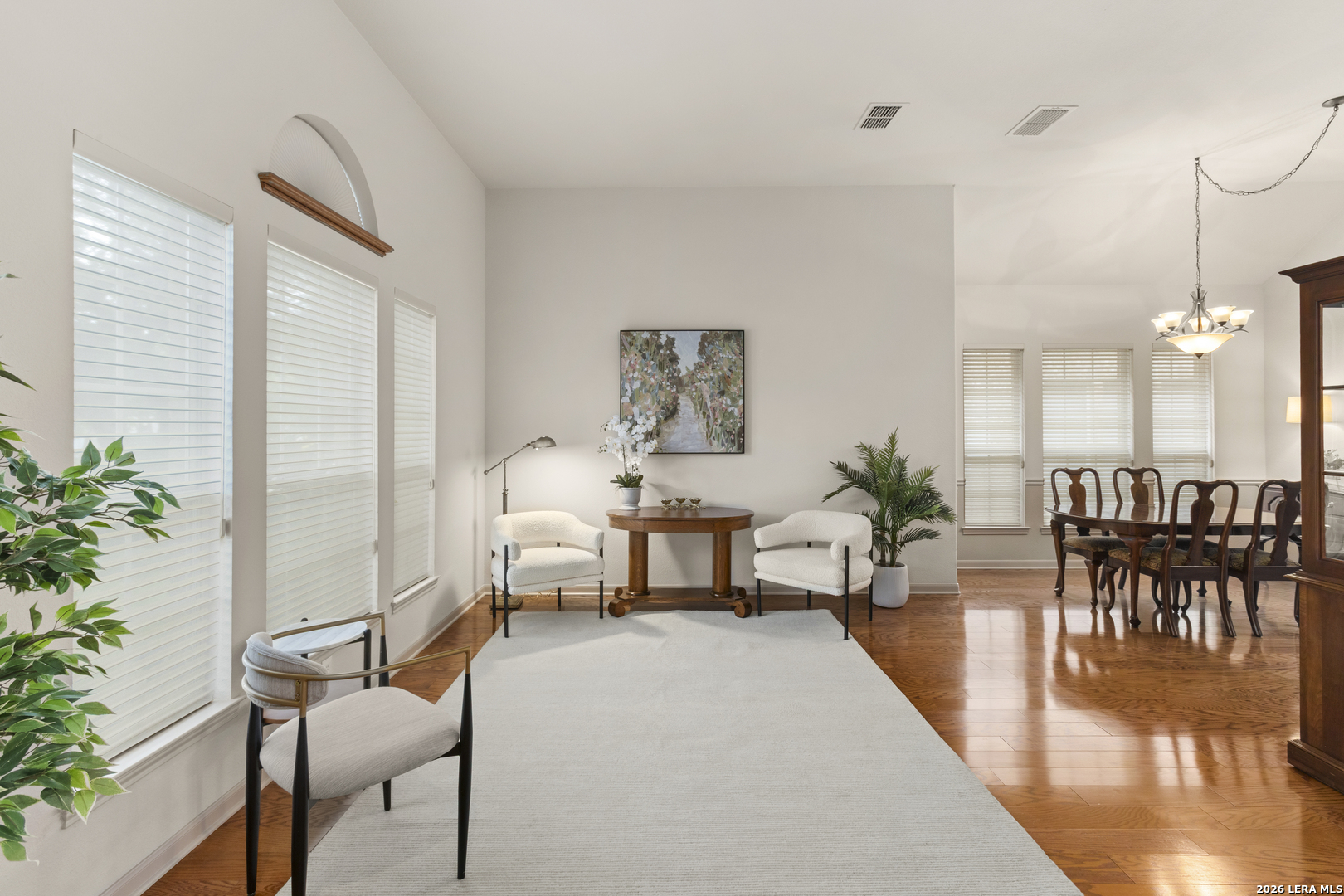 1319 Belclaire