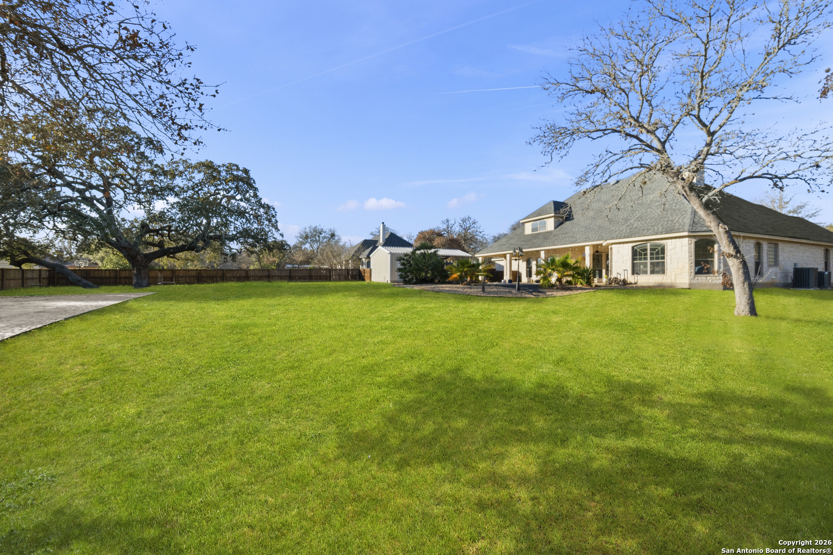 140 Legacy Trail Dr