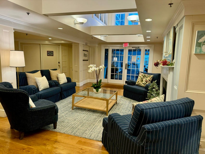 38 North Water Street # 2 Unit: R-2