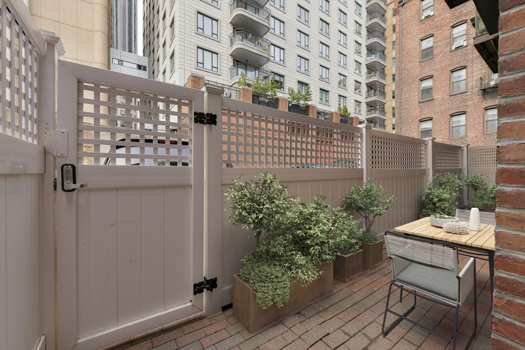 63 Saint Botolph St # 1