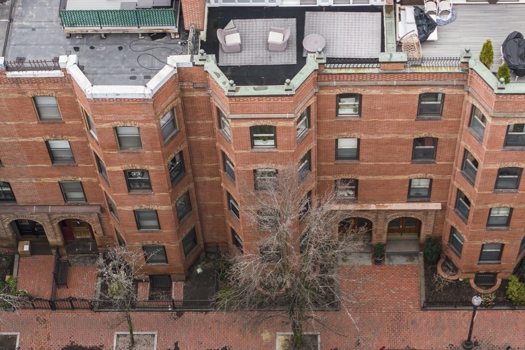 63 Saint Botolph St # 1