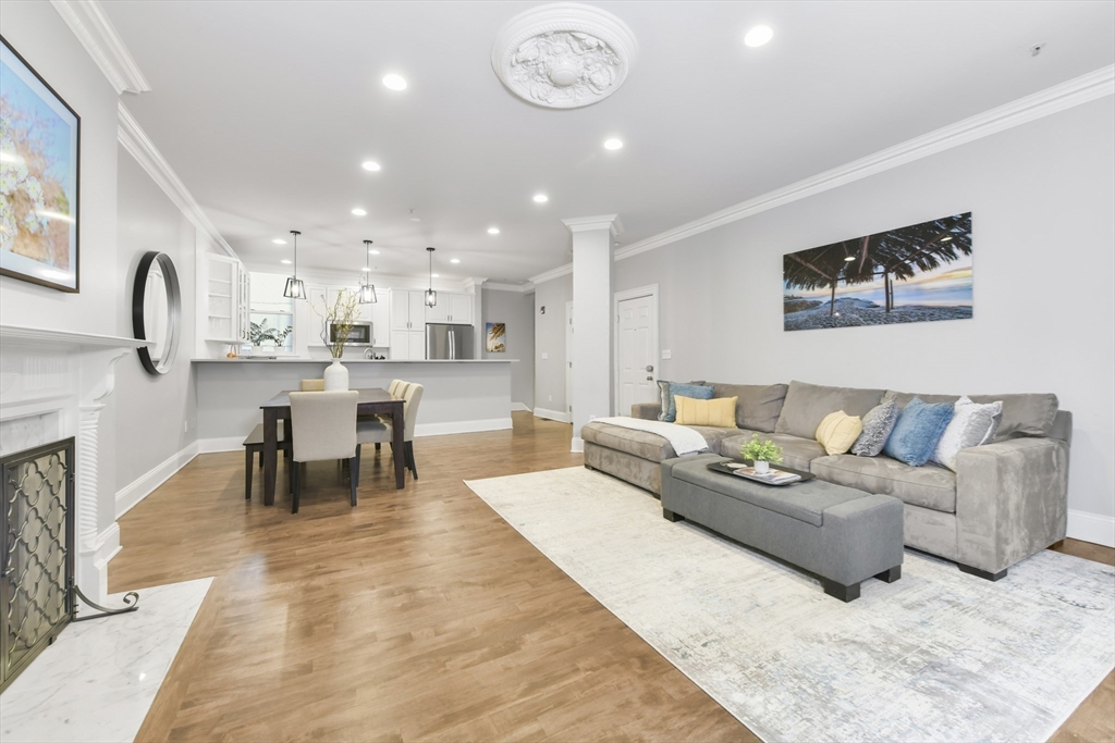 63 Saint Botolph St # 1