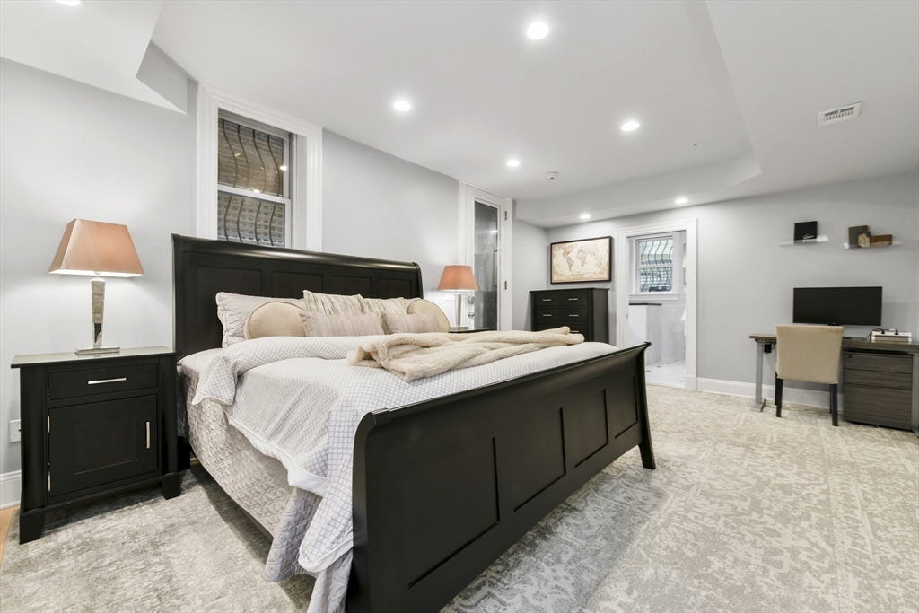 63 Saint Botolph St # 1
