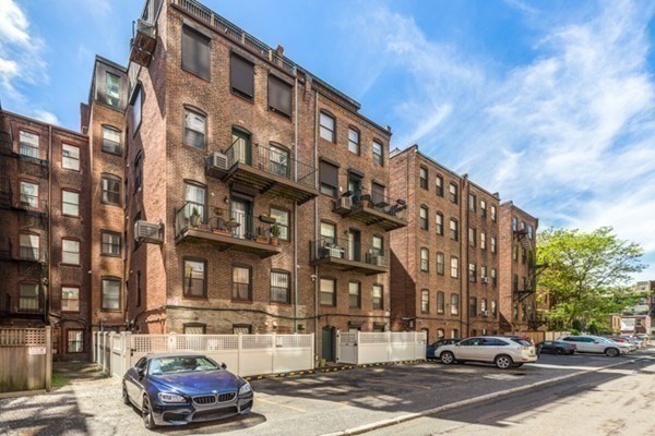 63 Saint Botolph St # 1