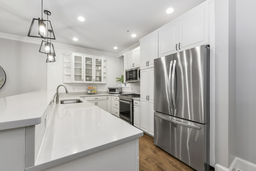63 Saint Botolph St # 1
